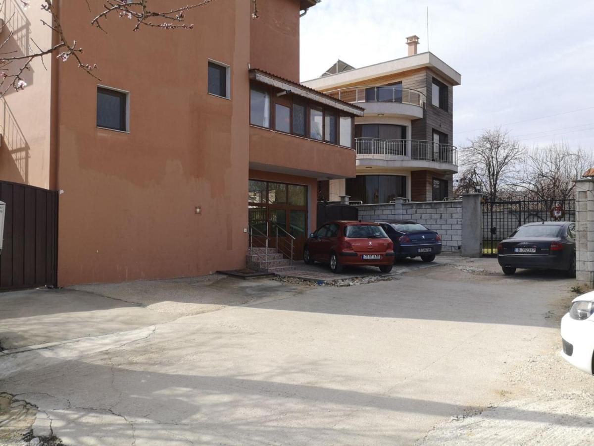 Alfa Guest Rooms With Parking 瓦爾納 外观 照片